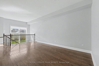 27 Dundalk Private • Ottawa, ON photo 6