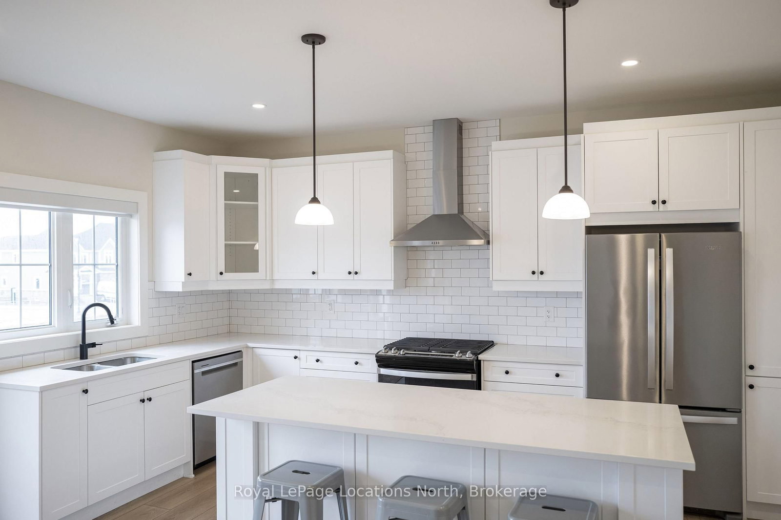 142 Black Willow Crescent - Photo 3