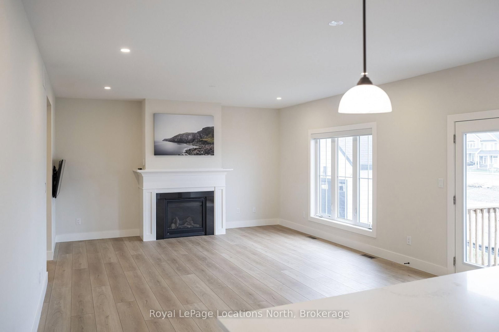 142 Black Willow Crescent - Photo 4