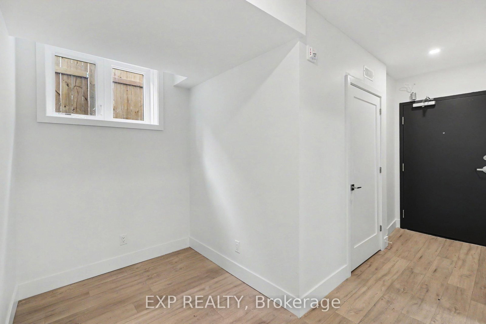 61 Pinehurst Avenue, Unit A - Photo 17