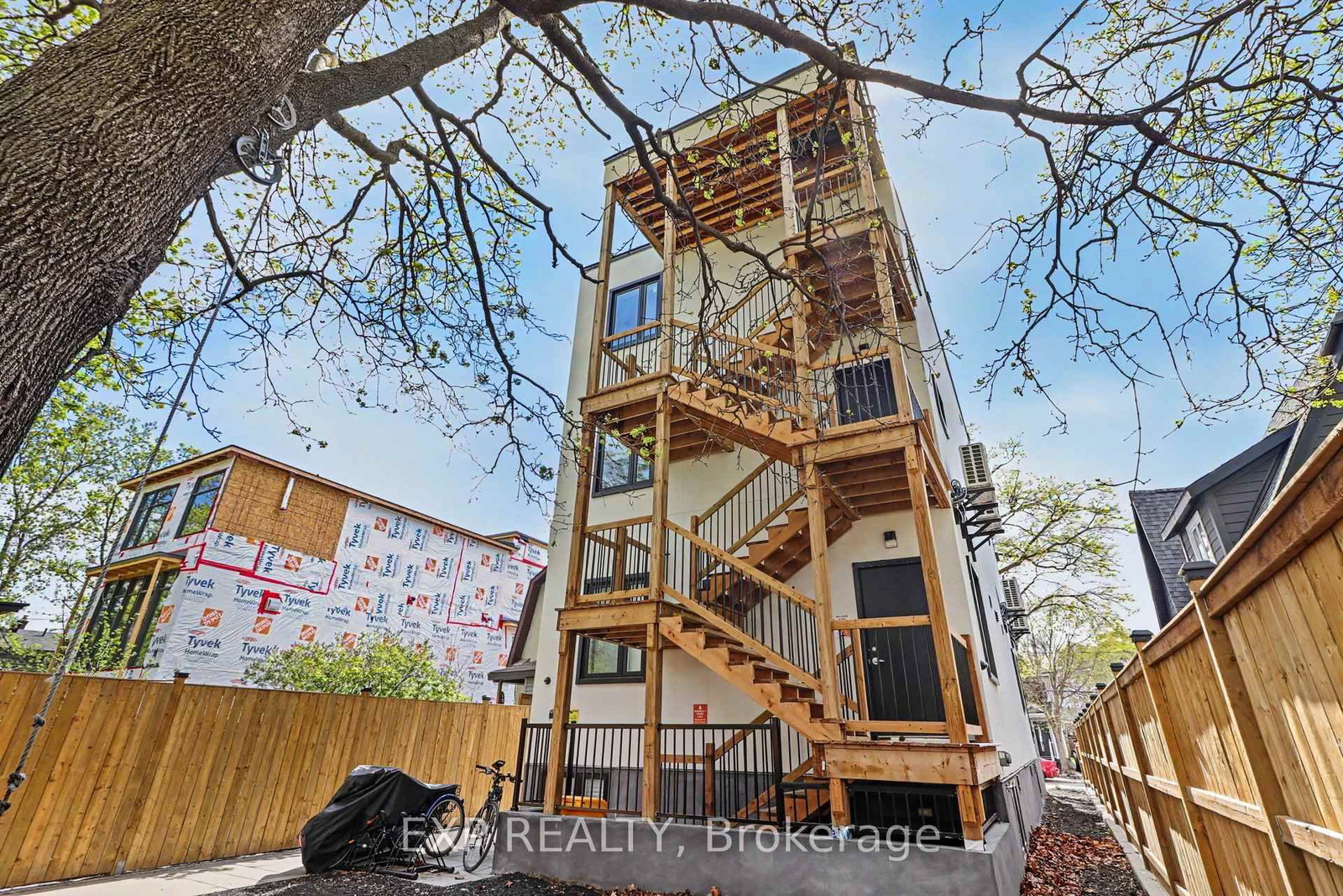 61 Pinehurst Avenue, Unit A - Photo 31