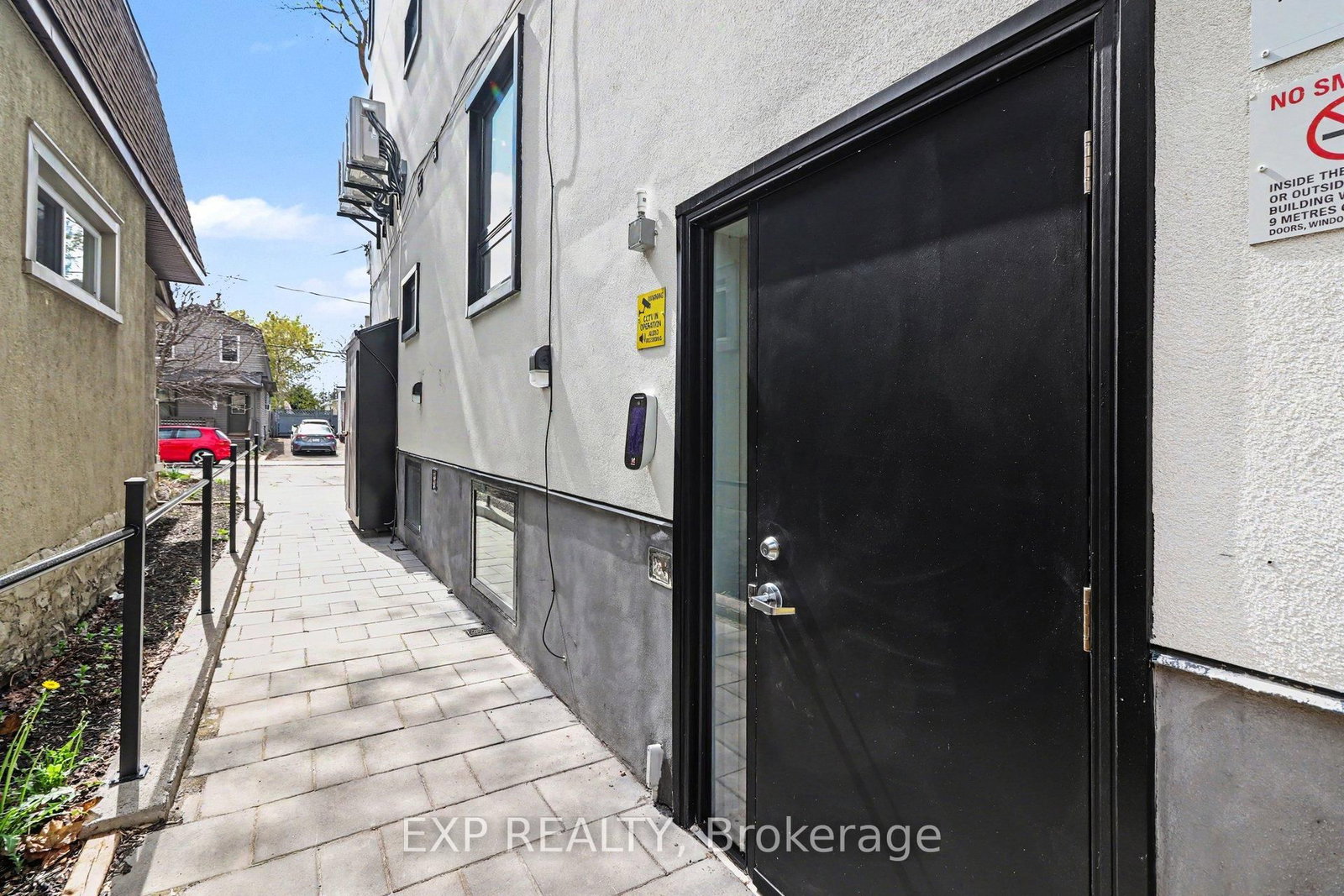 61 Pinehurst Avenue, Unit A - Photo 5