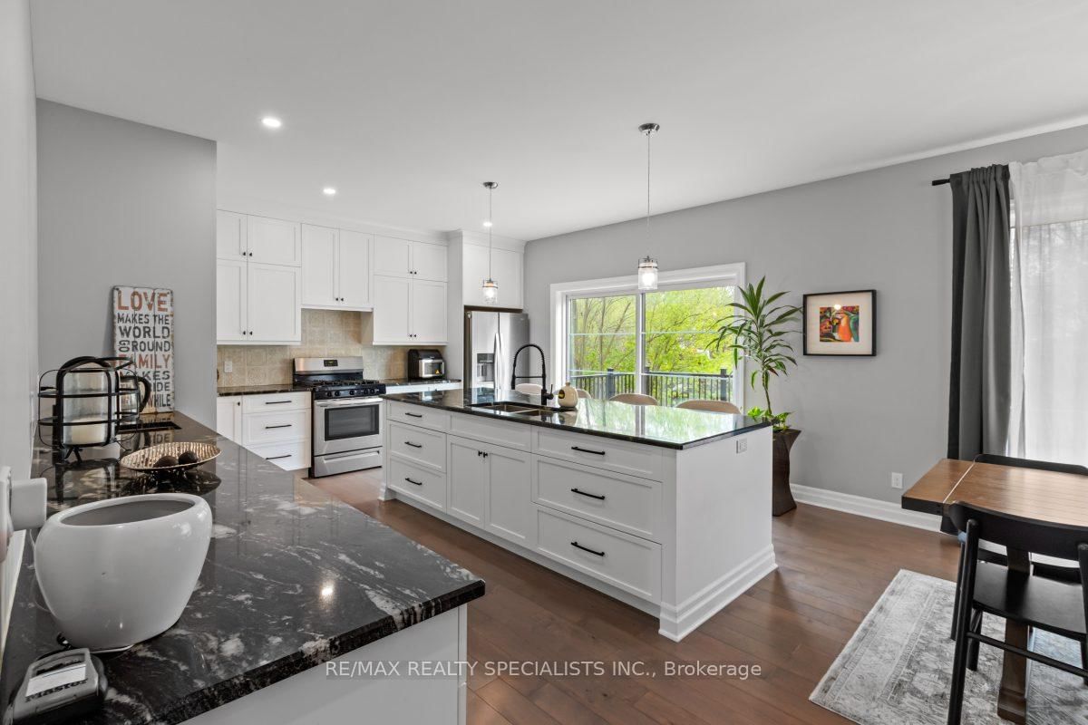 1076 7th Avenue • Hanover, ON photo 10