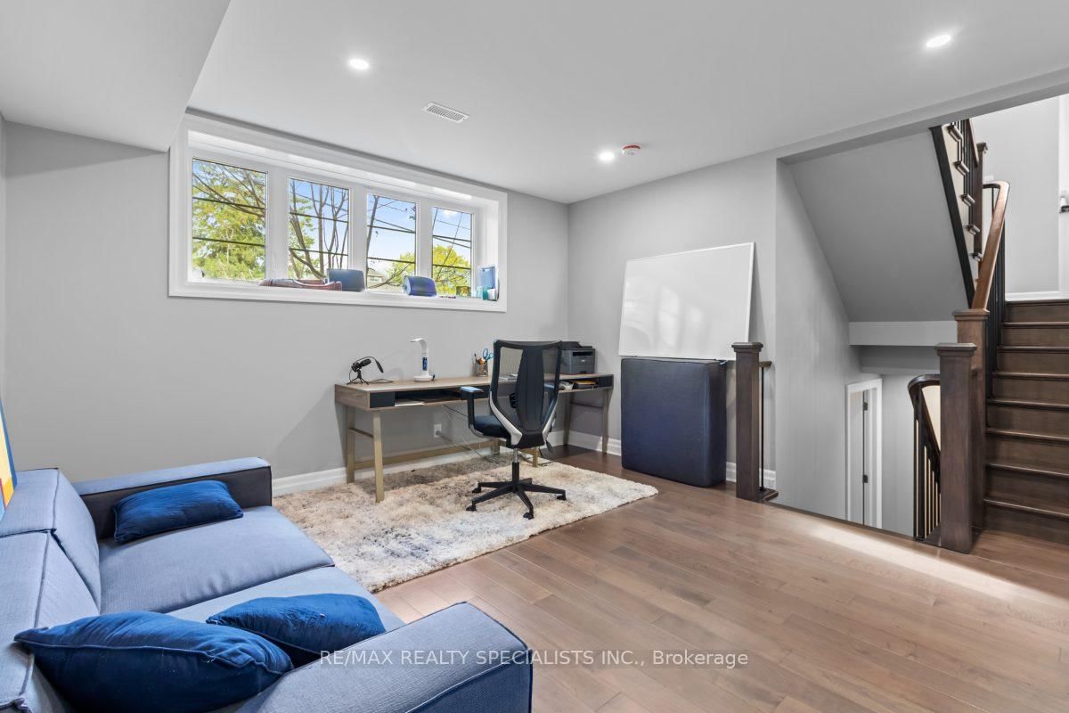 1076 7th Avenue • Hanover, ON photo 36