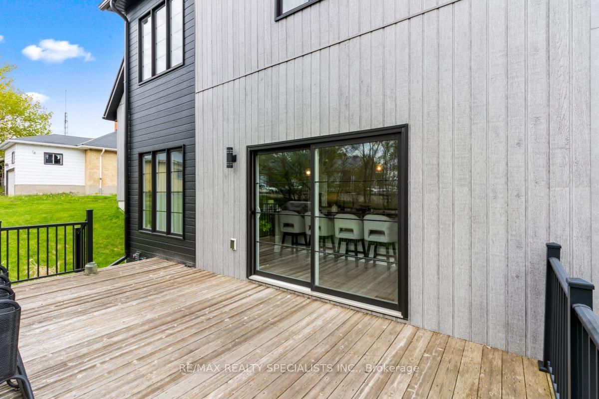 1076 7th Avenue • Hanover, ON photo 40