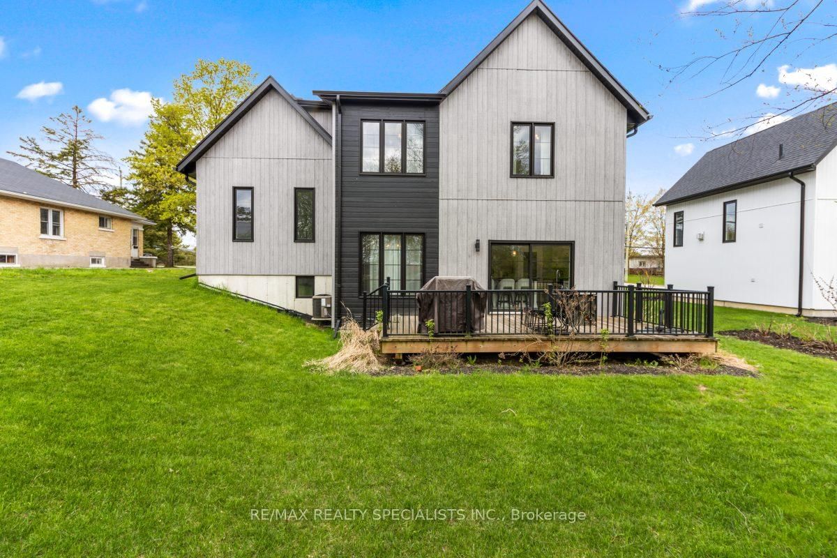 1076 7th Avenue • Hanover, ON photo 45