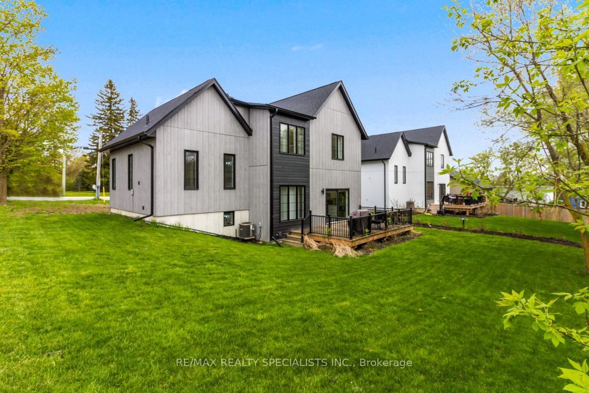 1076 7th Avenue • Hanover, ON photo 46