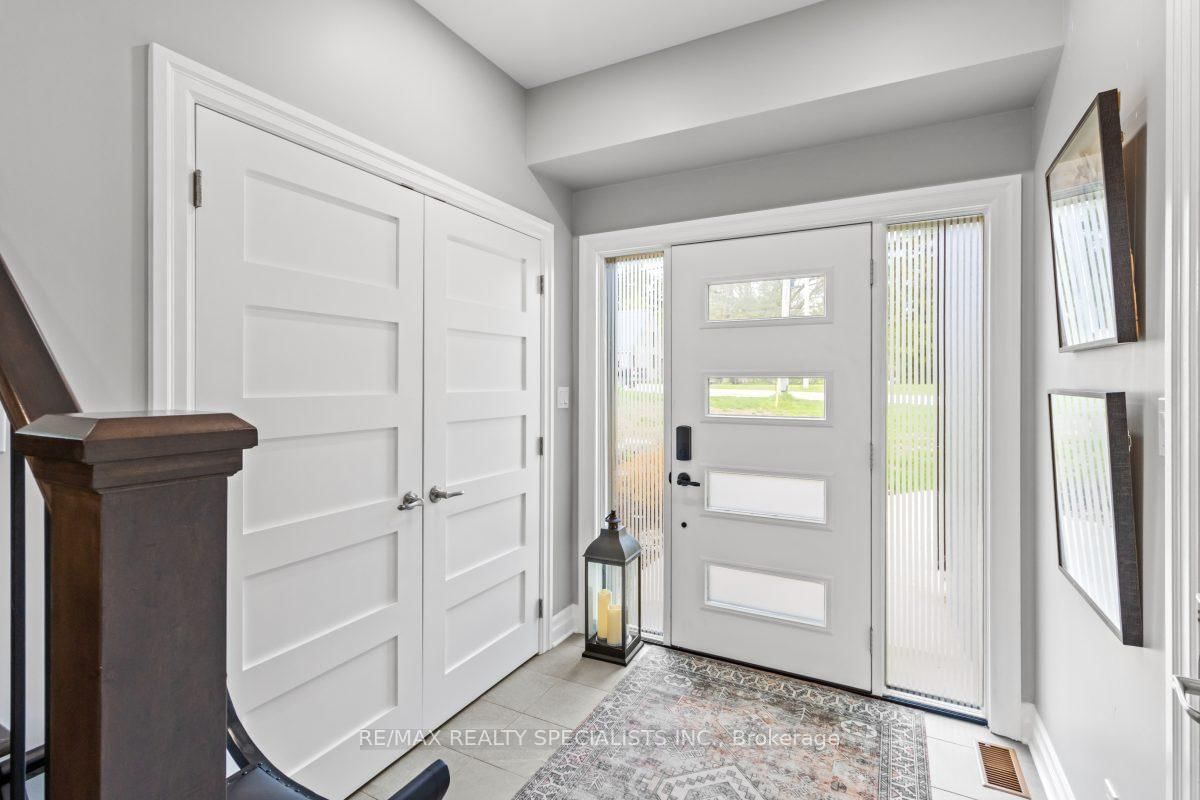 1076 7th Avenue • Hanover, ON photo 8