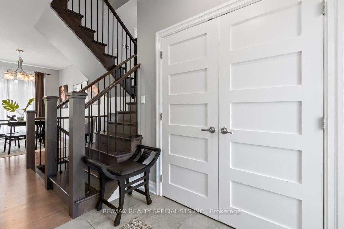 1076 7th Avenue • Hanover, ON photo 9
