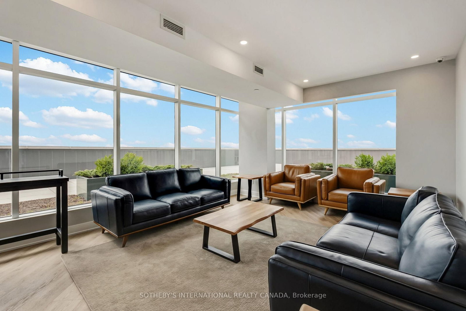 195 Hunter Street E, Unit TH 105 - Photo 38