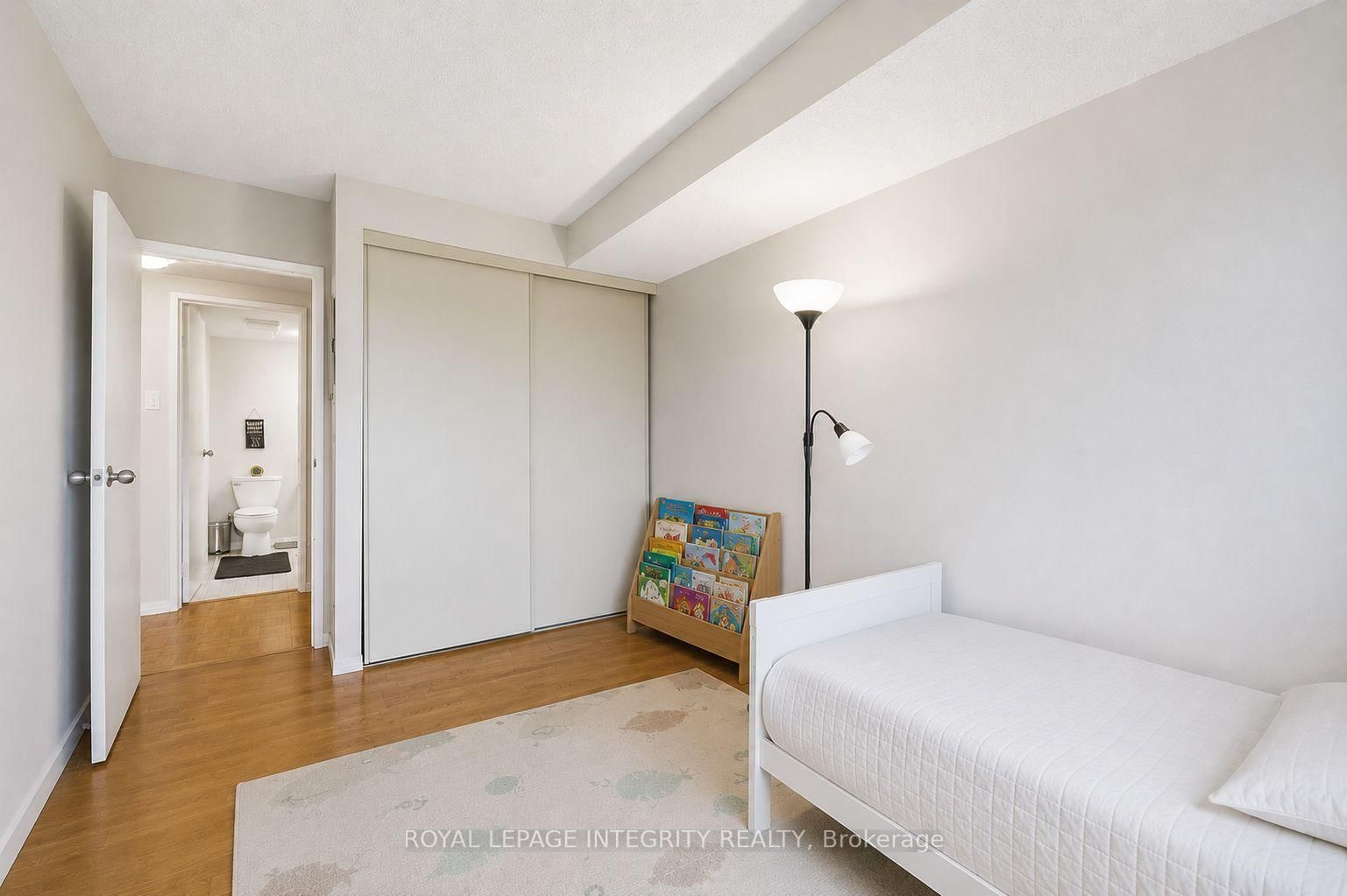 2760 Carousel Crescent • #1208 • Ottawa, ON photo 15