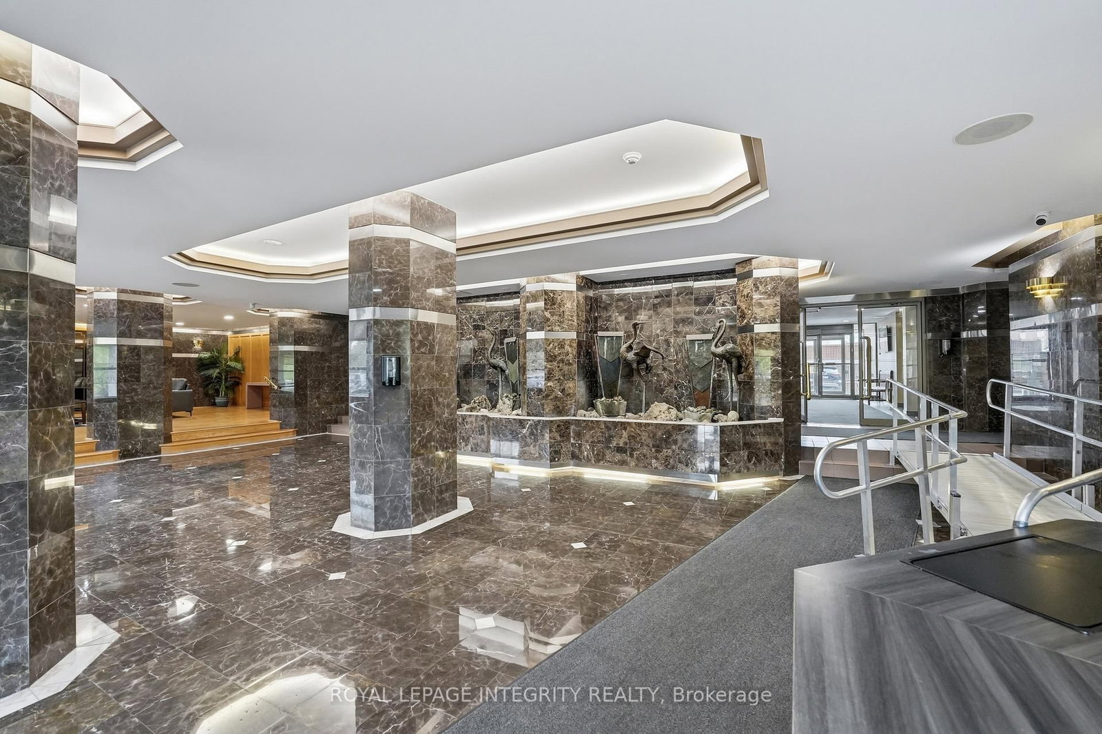 2760 Carousel Crescent • #1208 • Ottawa, ON photo 26