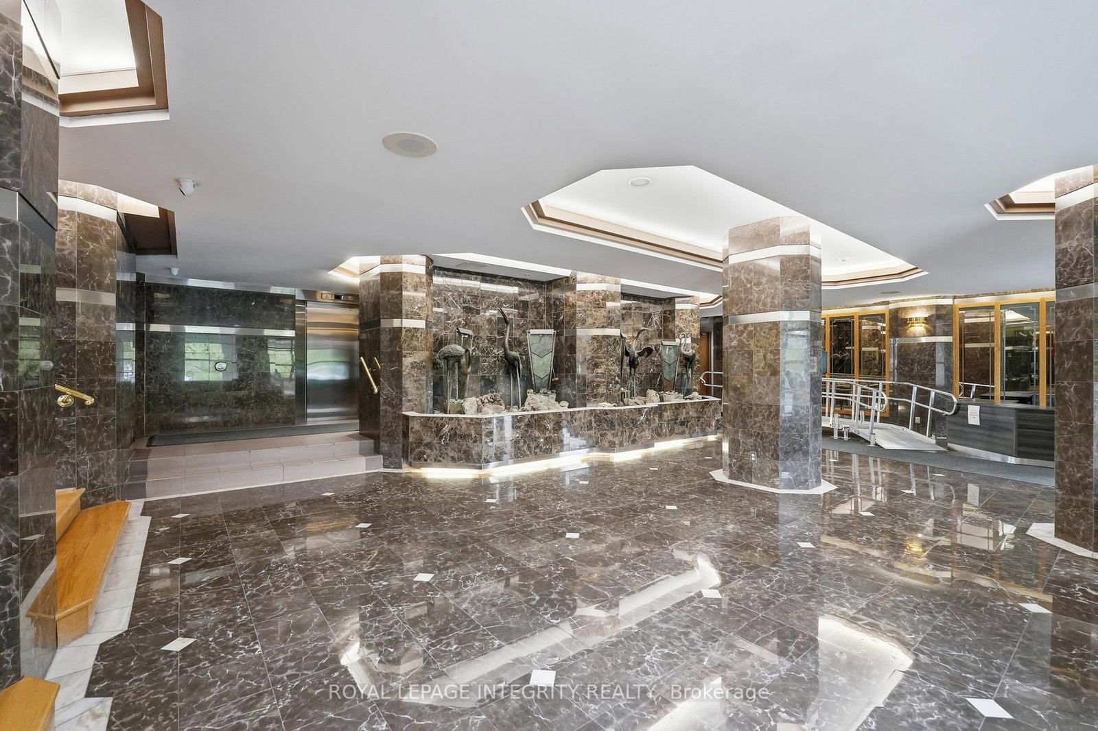 2760 Carousel Crescent • #1208 • Ottawa, ON photo 27
