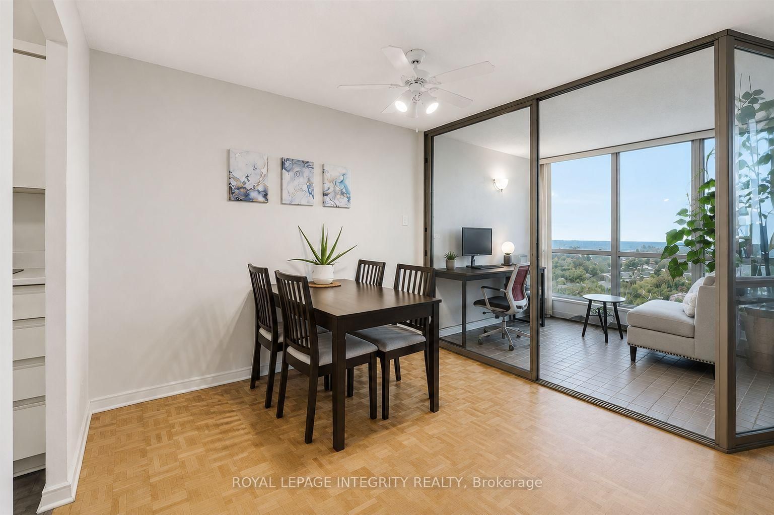 2760 Carousel Crescent • #1208 • Ottawa, ON photo 4
