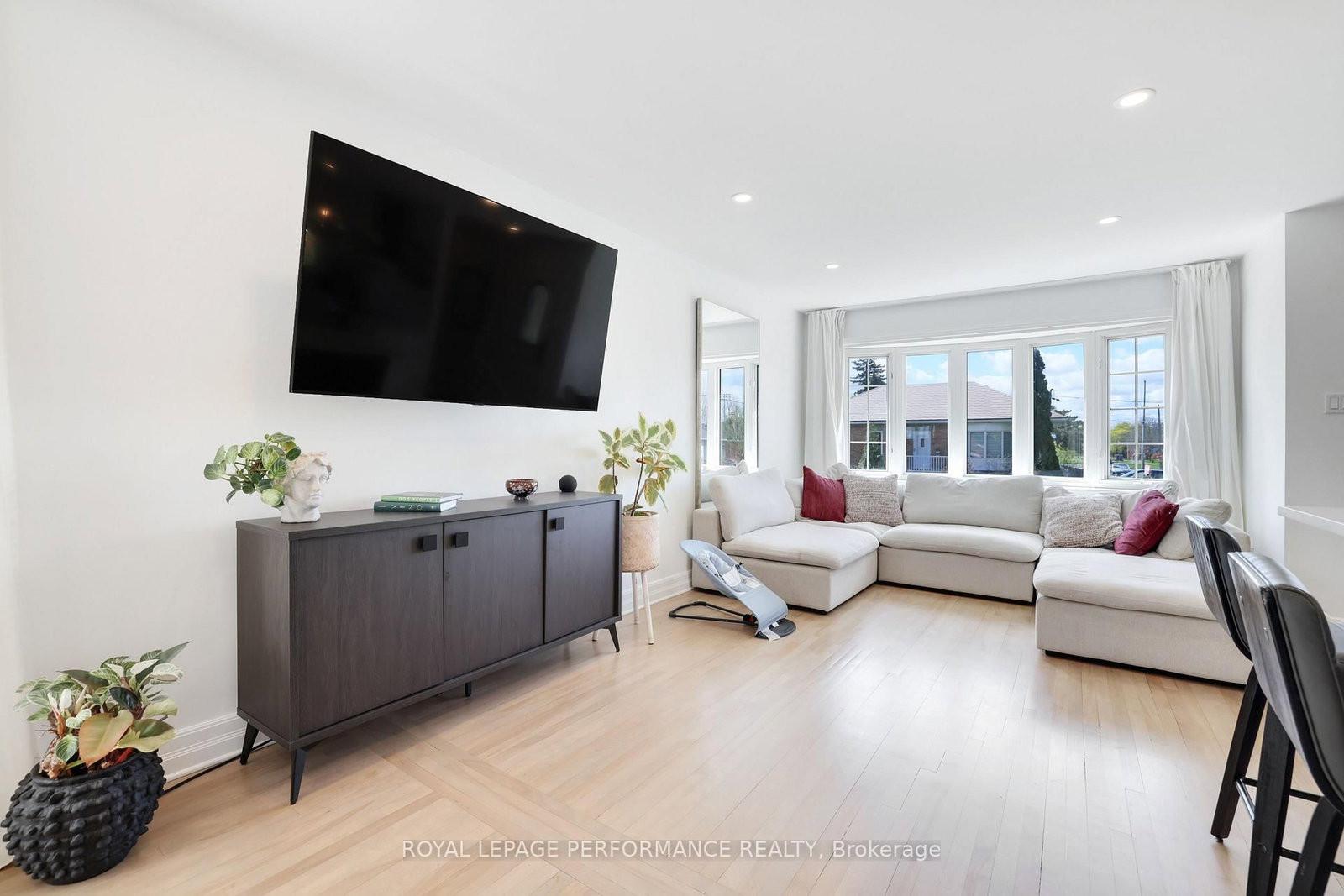 390 Maria Goretti Circle • Ottawa, ON photo 8