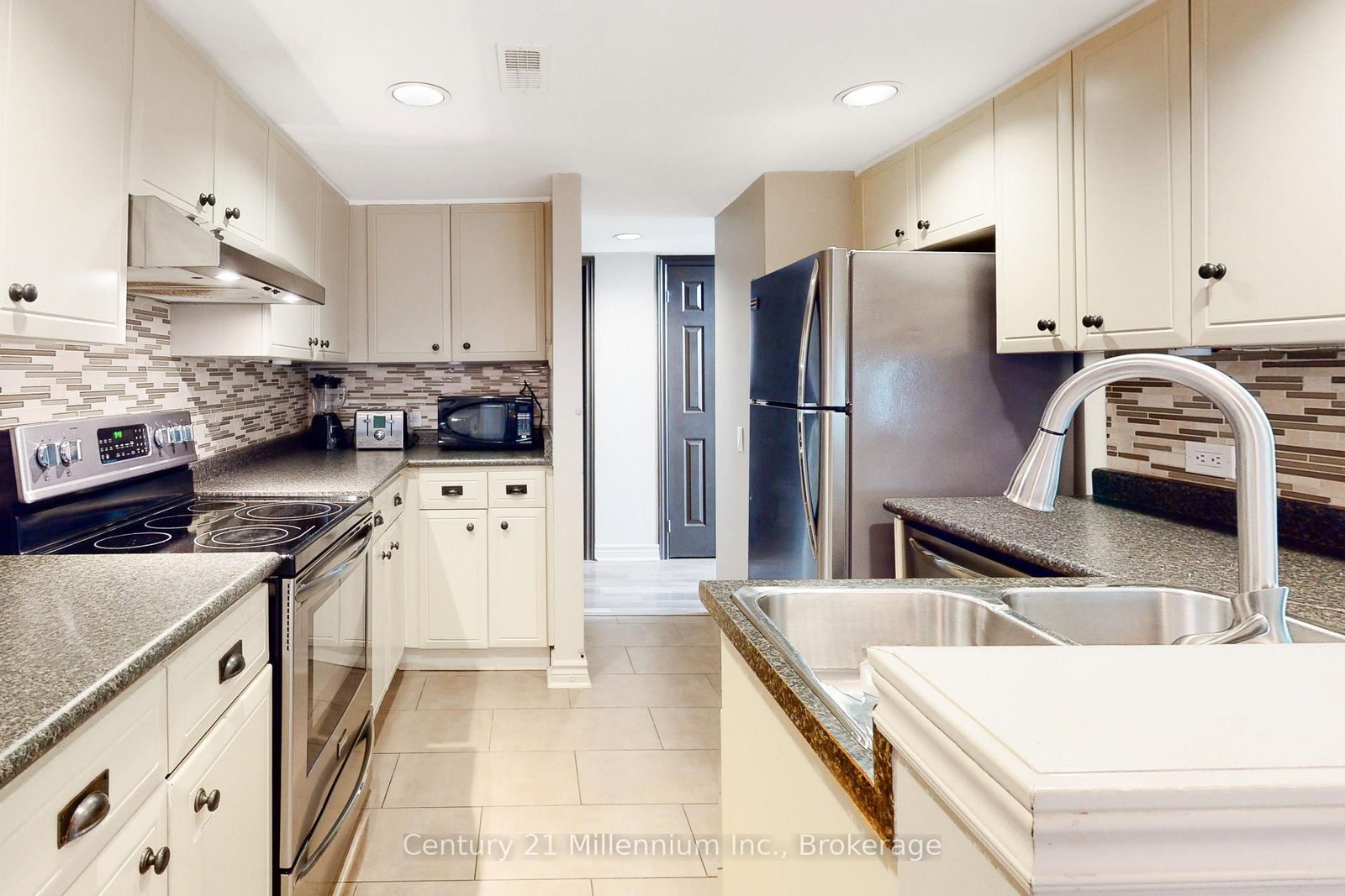 110 Fairway Court, Unit 105 - Photo 10