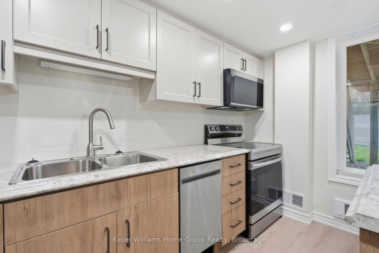 33 Milson Crescent, Unit Lower - Photo 7