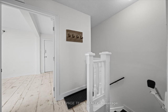 2 - 135 Upper Lorne Place