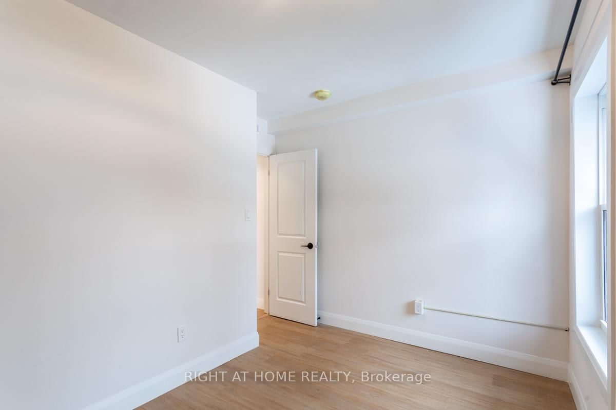 115 Catharine Street N, Unit 2 - Photo 19