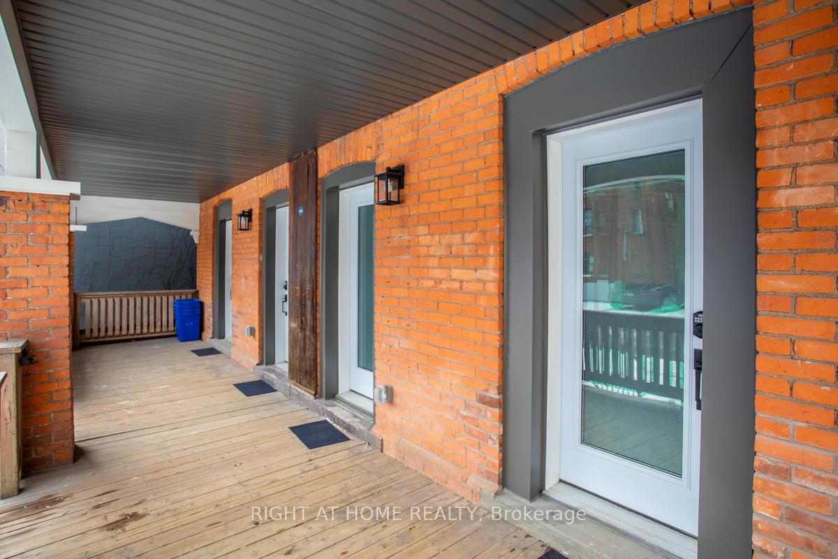115 Catharine Street N, Unit 2 - Photo 21