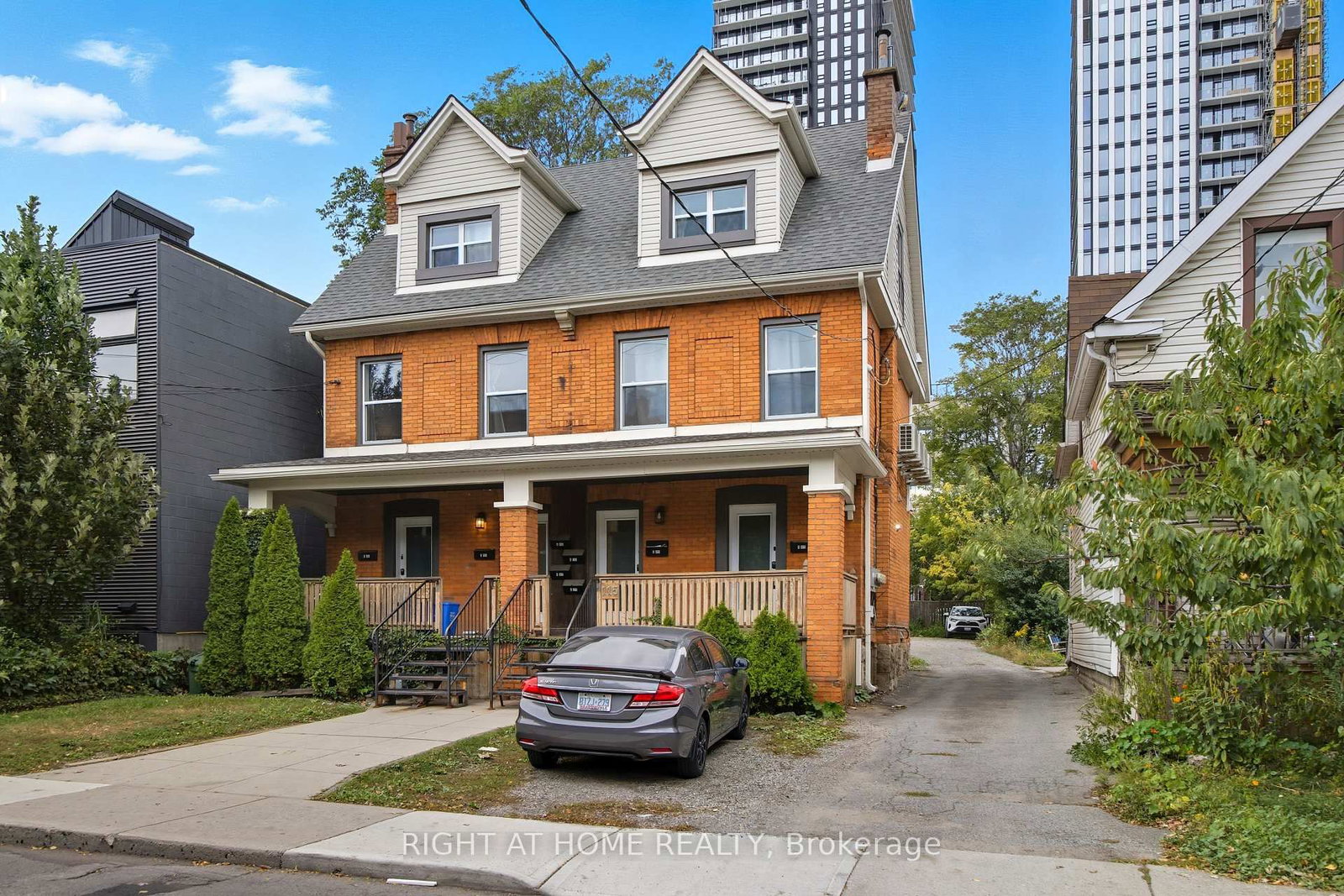115 Catharine Street N, Unit 2 - Photo 23