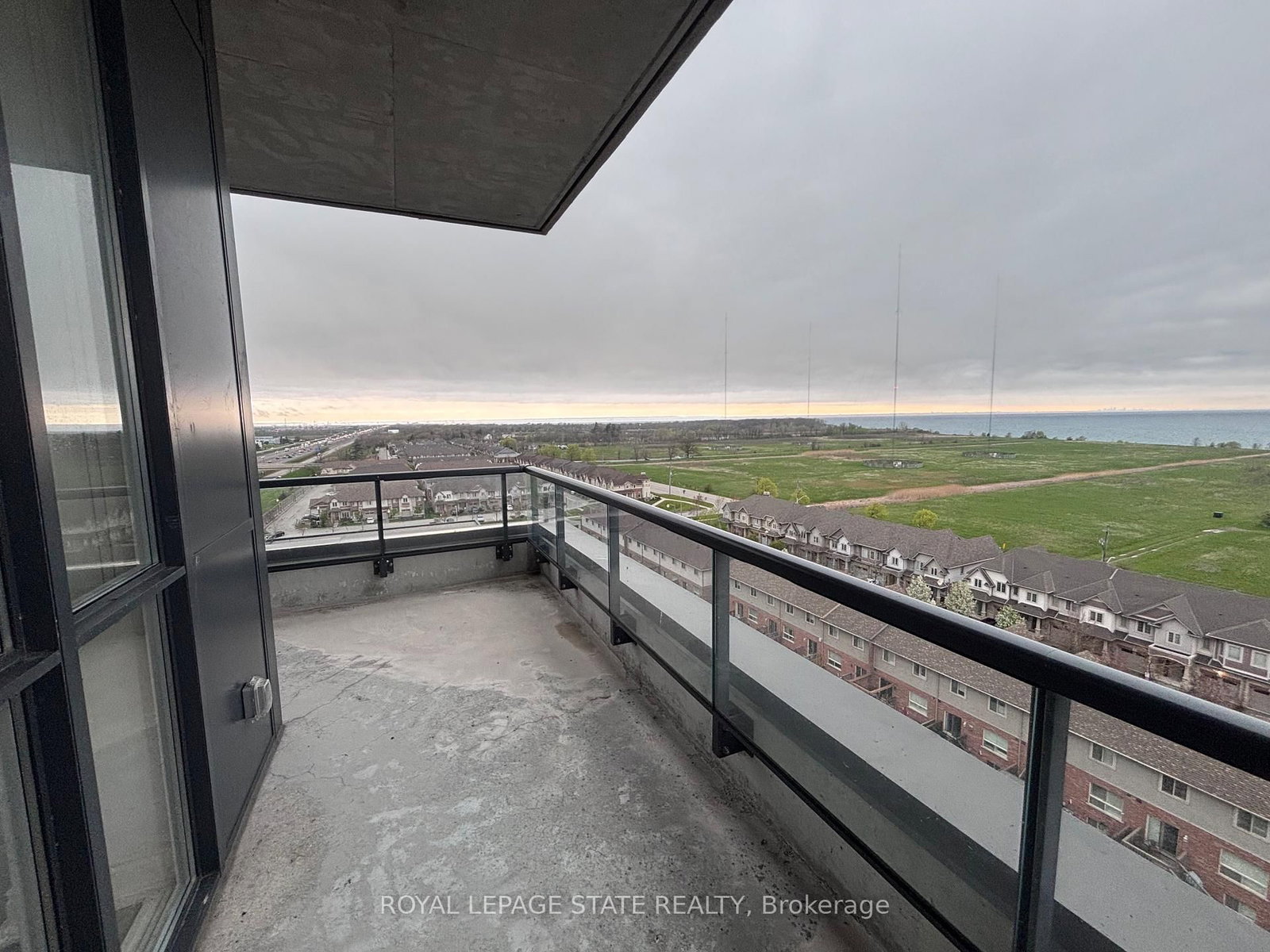 550 North Service Road, Unit 905 - Photo 13