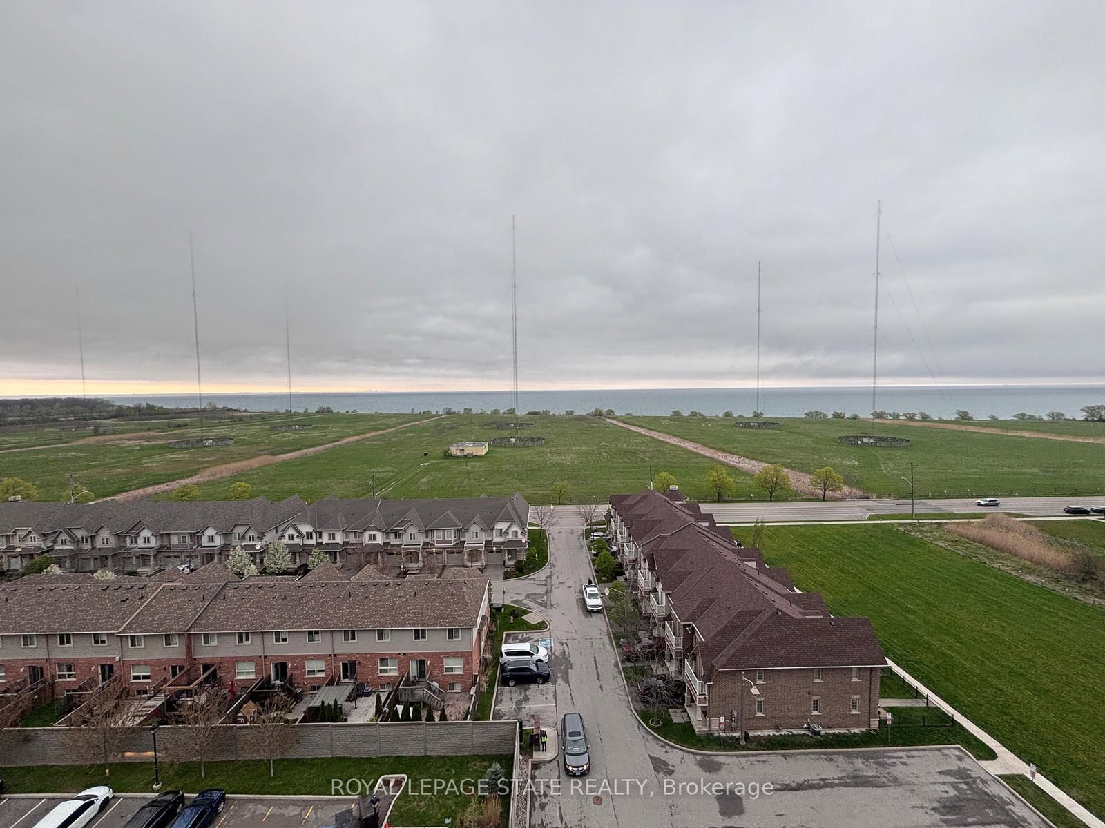 550 North Service Road, Unit 905 - Photo 15
