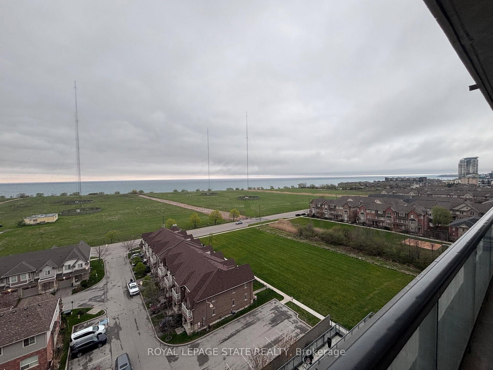 550 North Service Road, Unit 905 - Photo 16