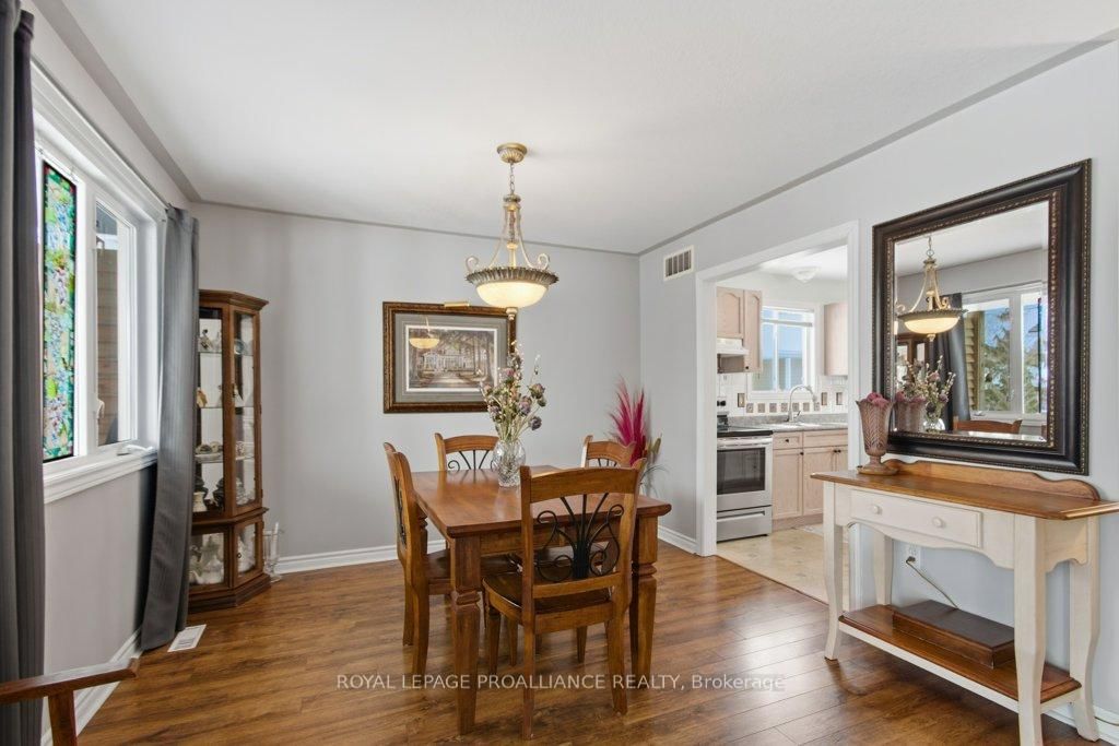 94 Sandbanks Court • Prince Edward County, ON photo 10