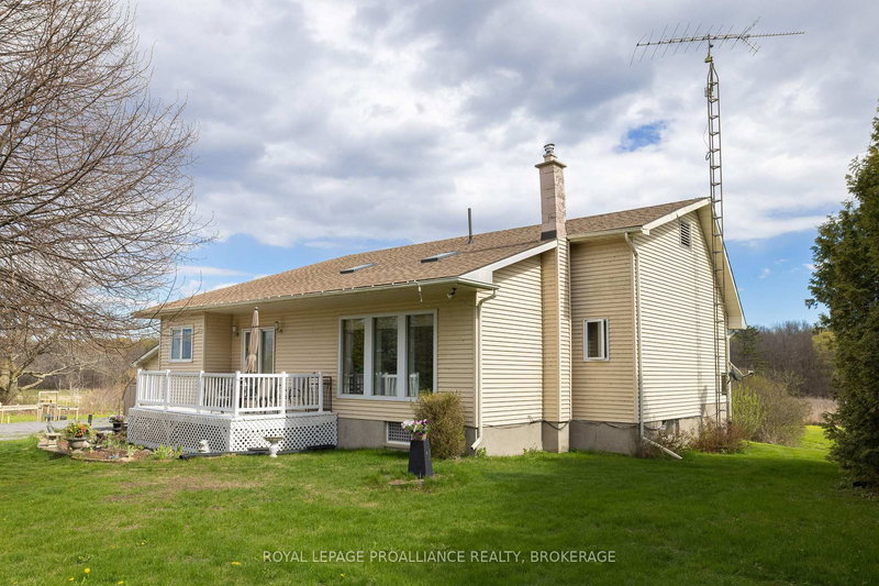 706 Spithead Rd, Gananoque, Ontario