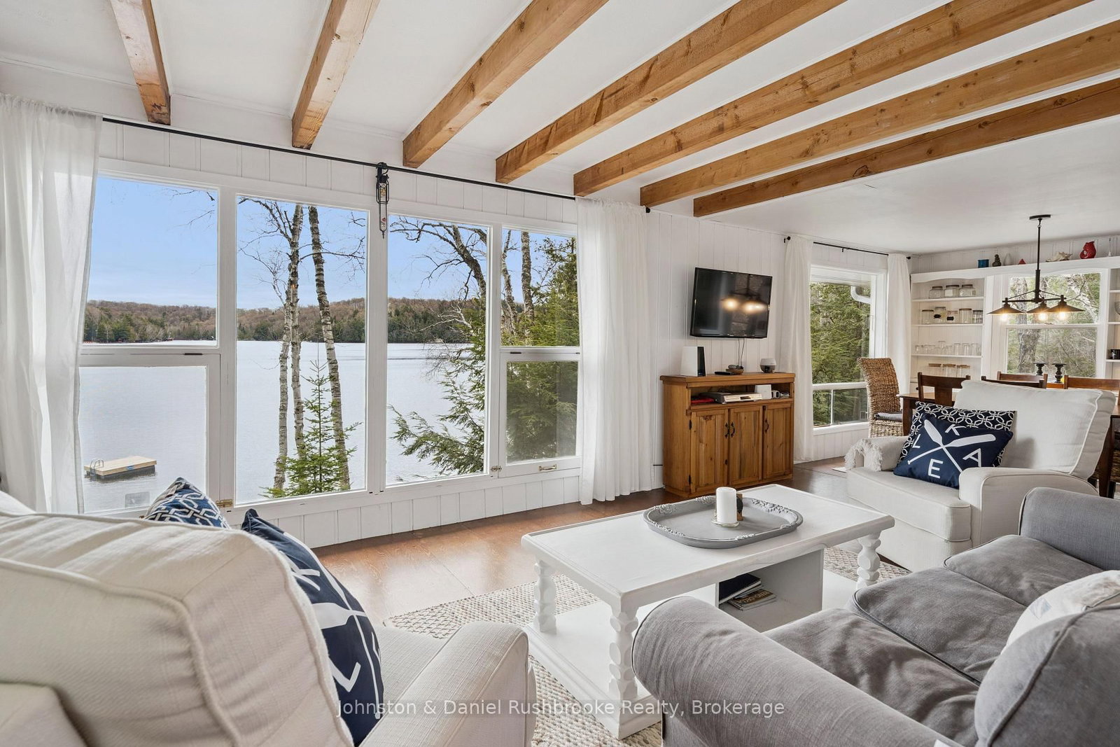 29 Ena Drive • Huntsville, ON photo 4