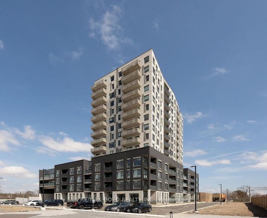 1333 WEBER Street E, Unit 806
