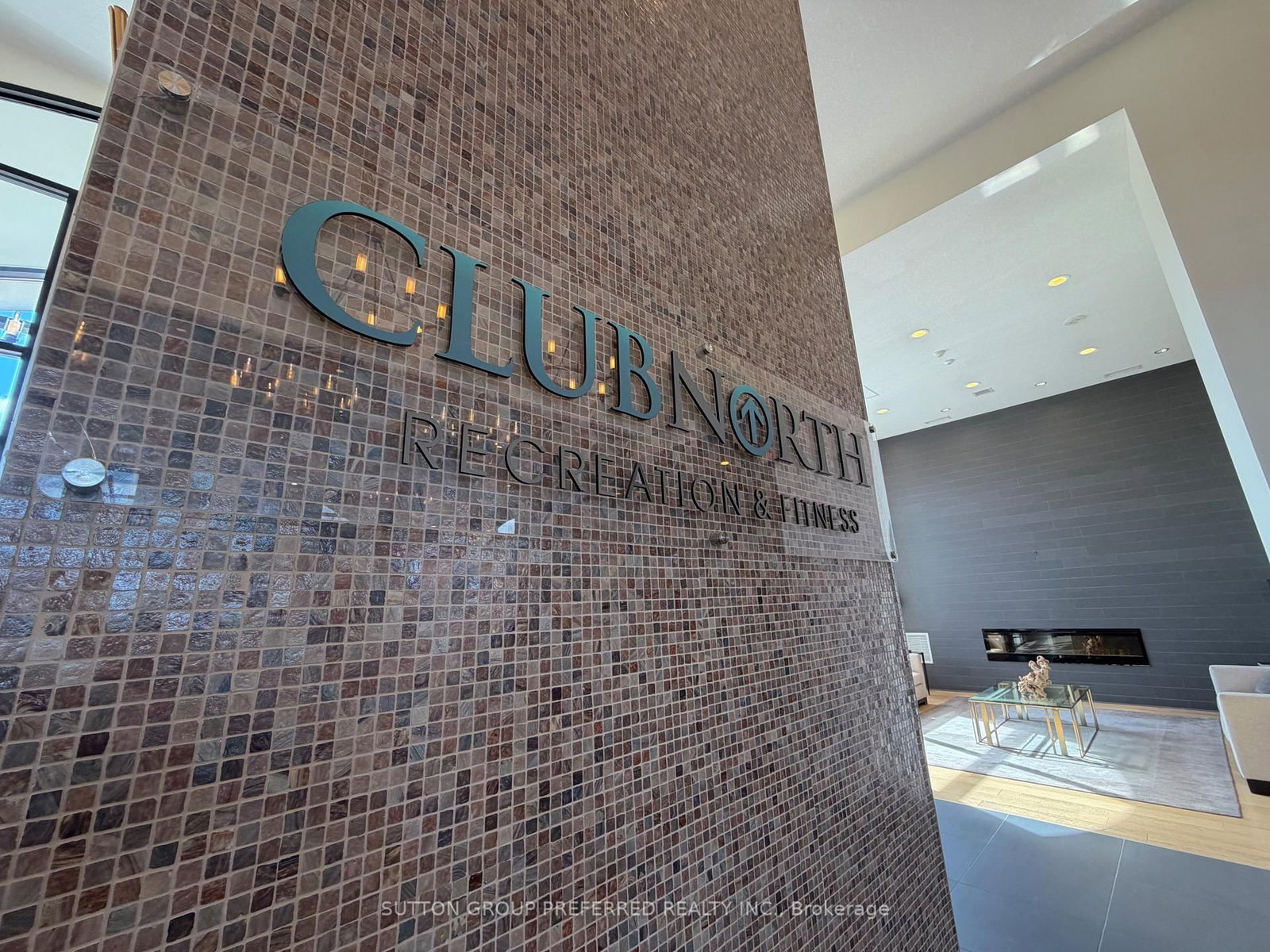 260 Villagewalk Boulevard, Unit 404 - Photo 32
