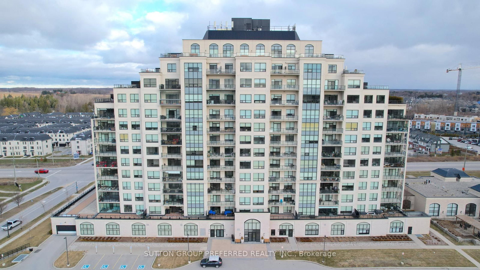 260 Villagewalk Boulevard, Unit 404 - Photo 38