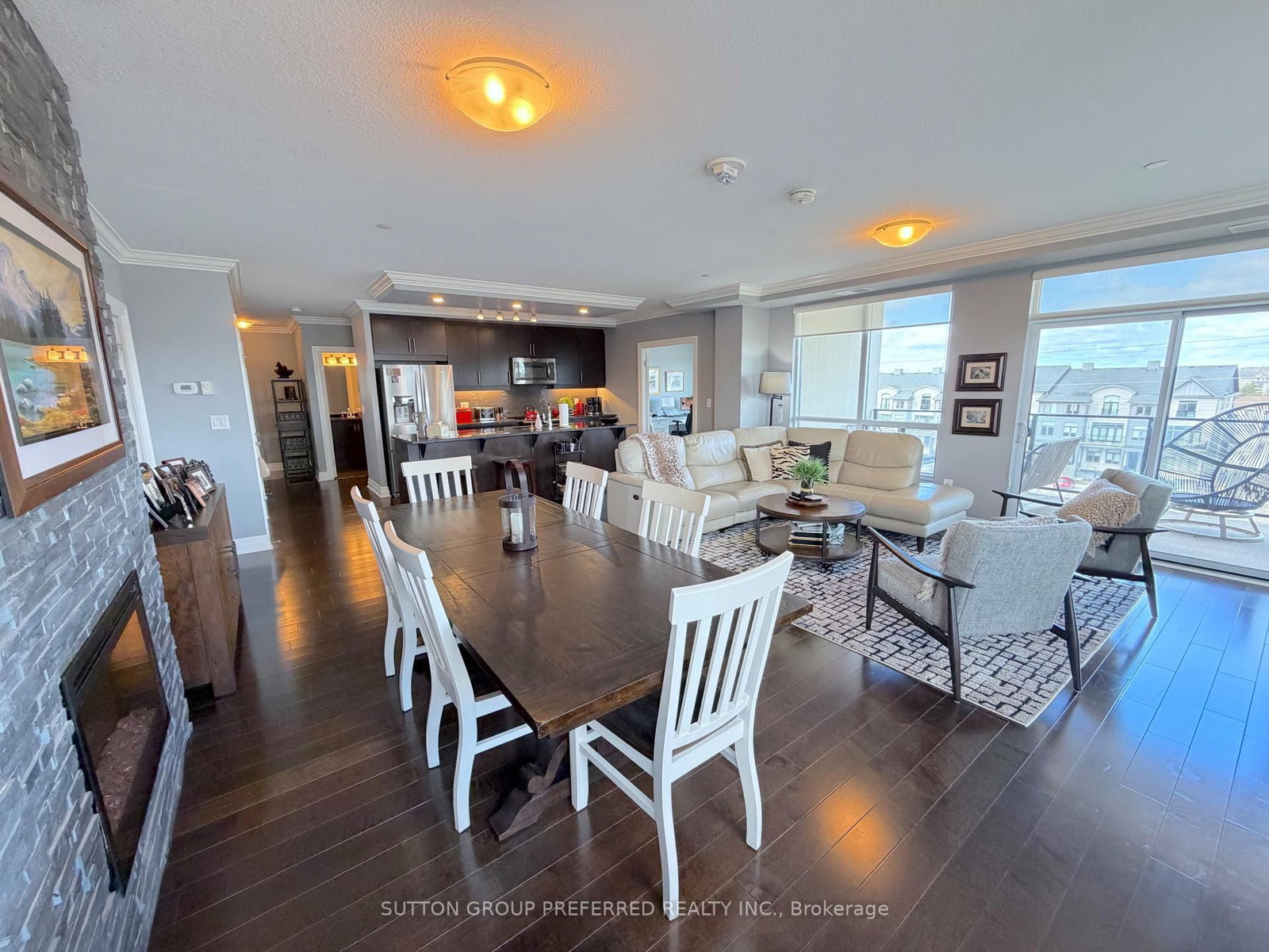 260 Villagewalk Boulevard, Unit 404 - Photo 8