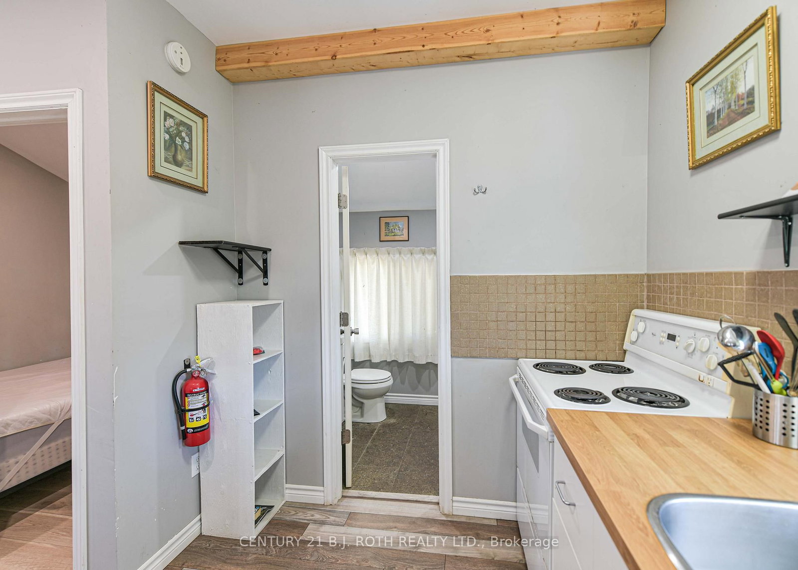 Listing Image 20