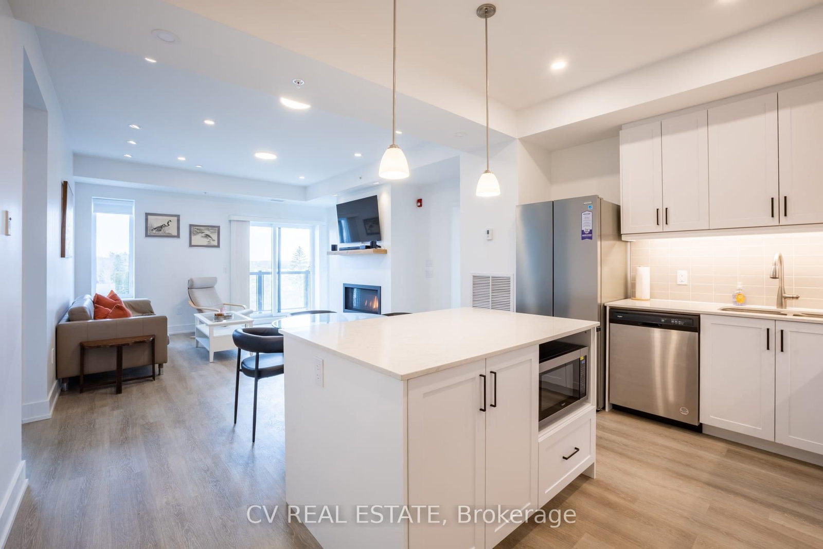19A West Street N, Unit 406 - Photo 2