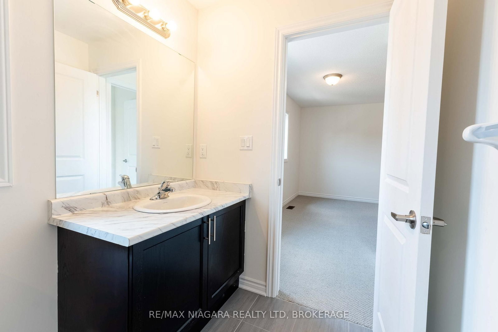 25 ORIOLE Crescent - Photo 36