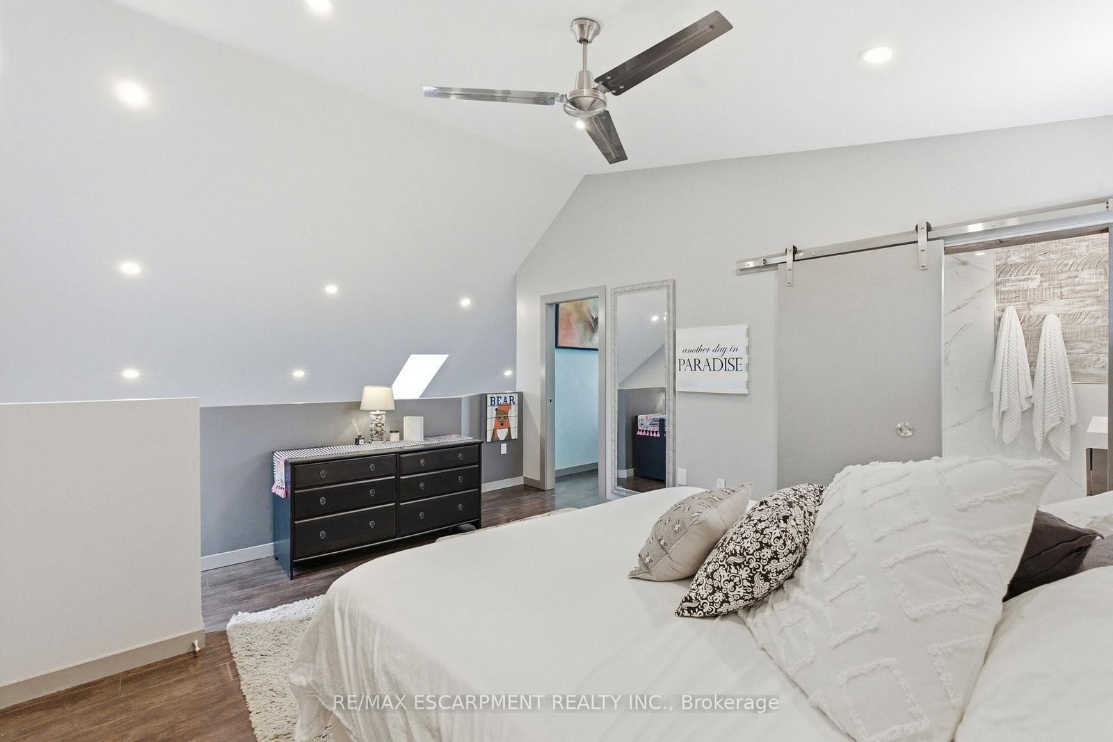 10 Rockhaven Lane • Hamilton, ON photo 22