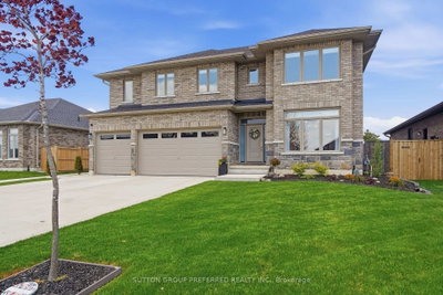 215 Leitch Street • Dutton/Dunwich, ON photo 2