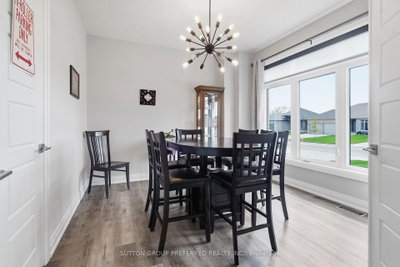 215 Leitch Street • Dutton/Dunwich, ON photo 5