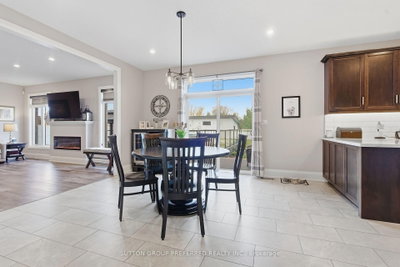 215 Leitch Street • Dutton/Dunwich, ON photo 6
