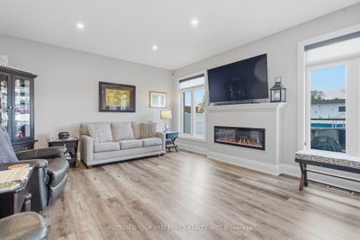 215 Leitch Street • Dutton/Dunwich, ON photo 8