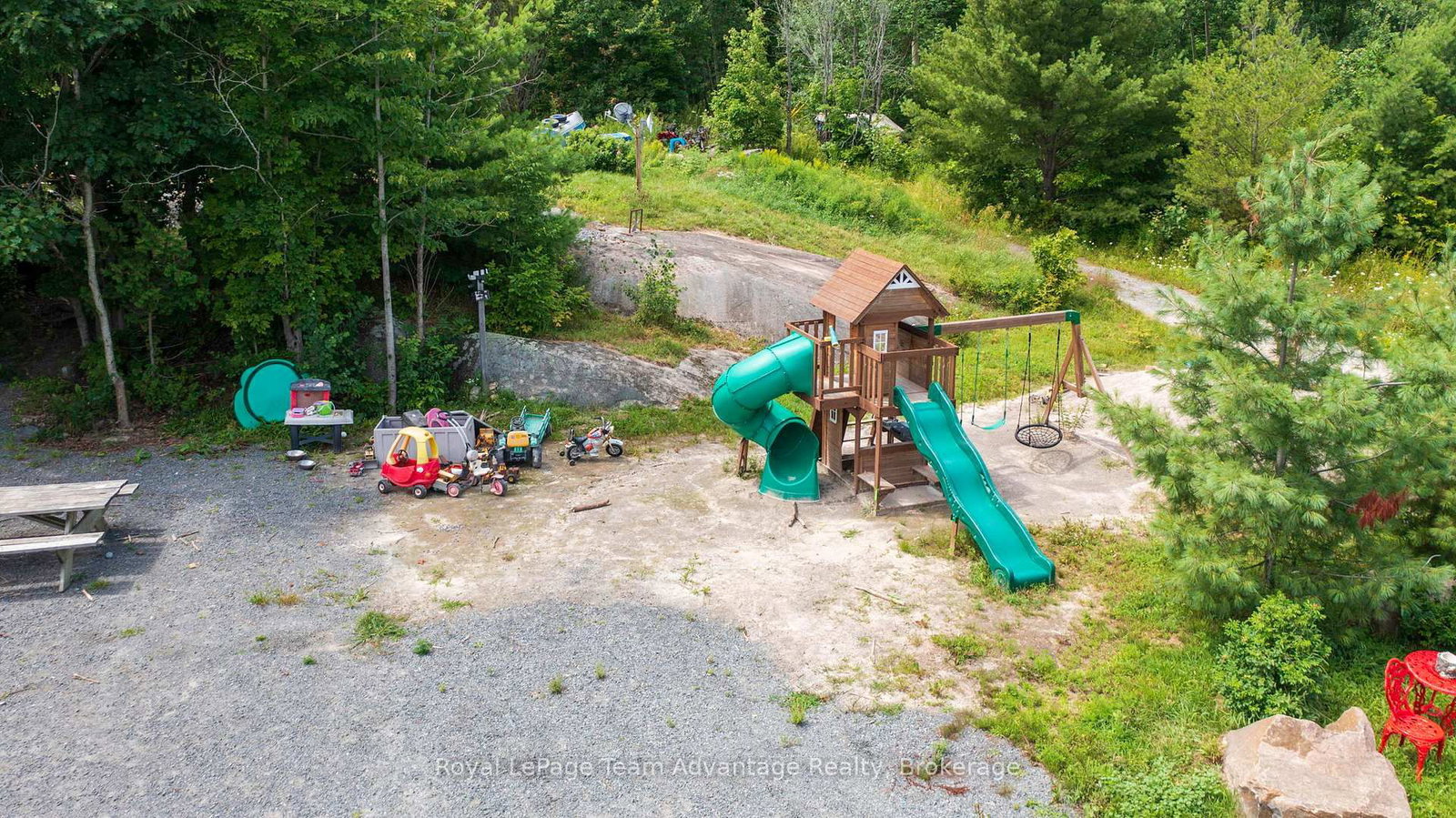 732 124 Highway • McKellar, ON photo 10