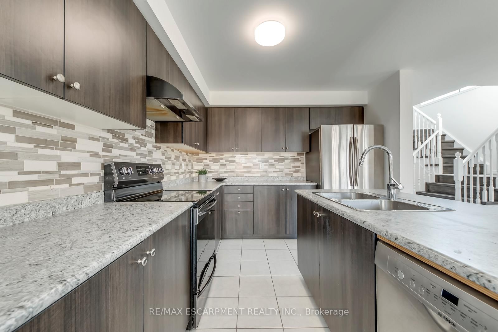 96 Arnold Marshall Boulevard - Photo 17