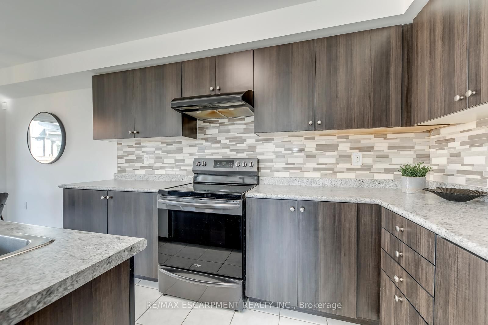 96 Arnold Marshall Boulevard - Photo 18