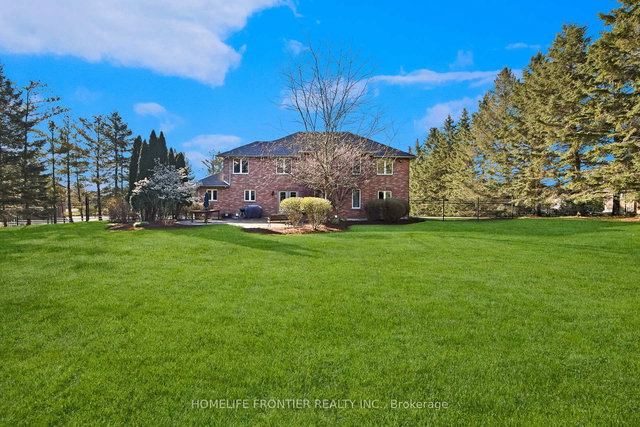 17 Bridle Path