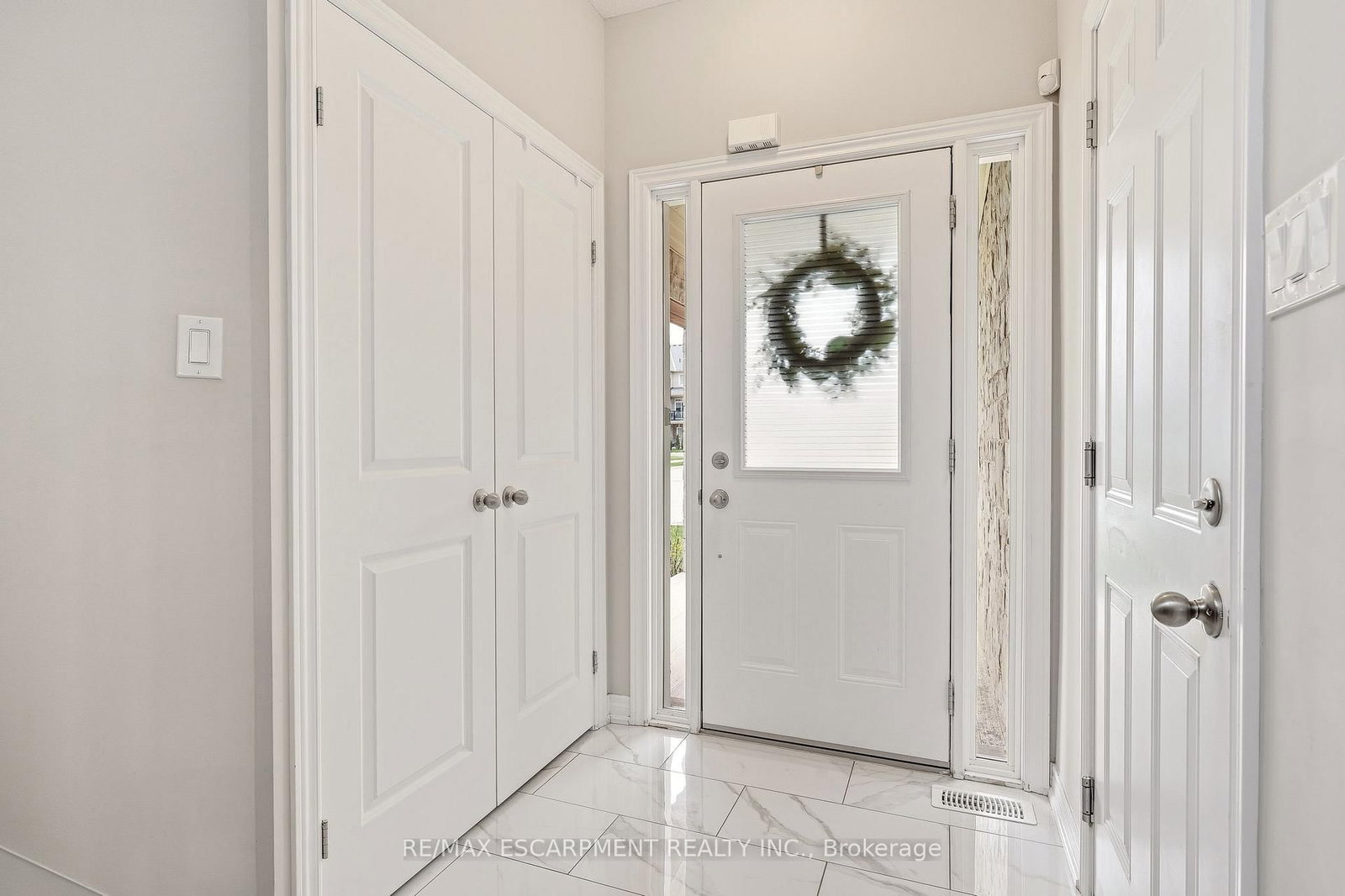 131 Sonoma Lane - Photo 3