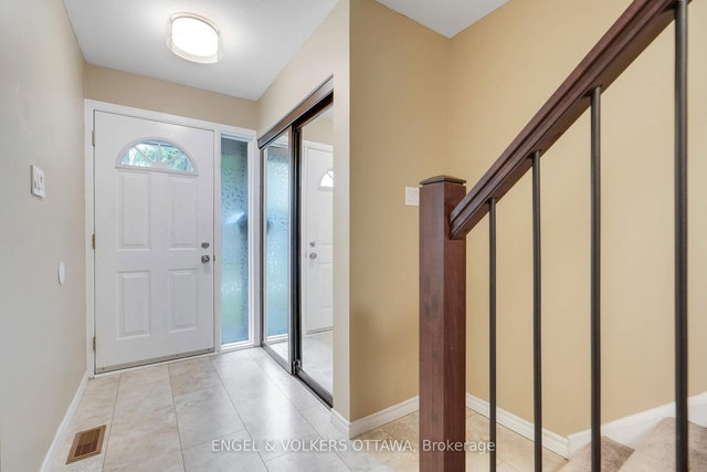 33 - 2111 Montreal Road