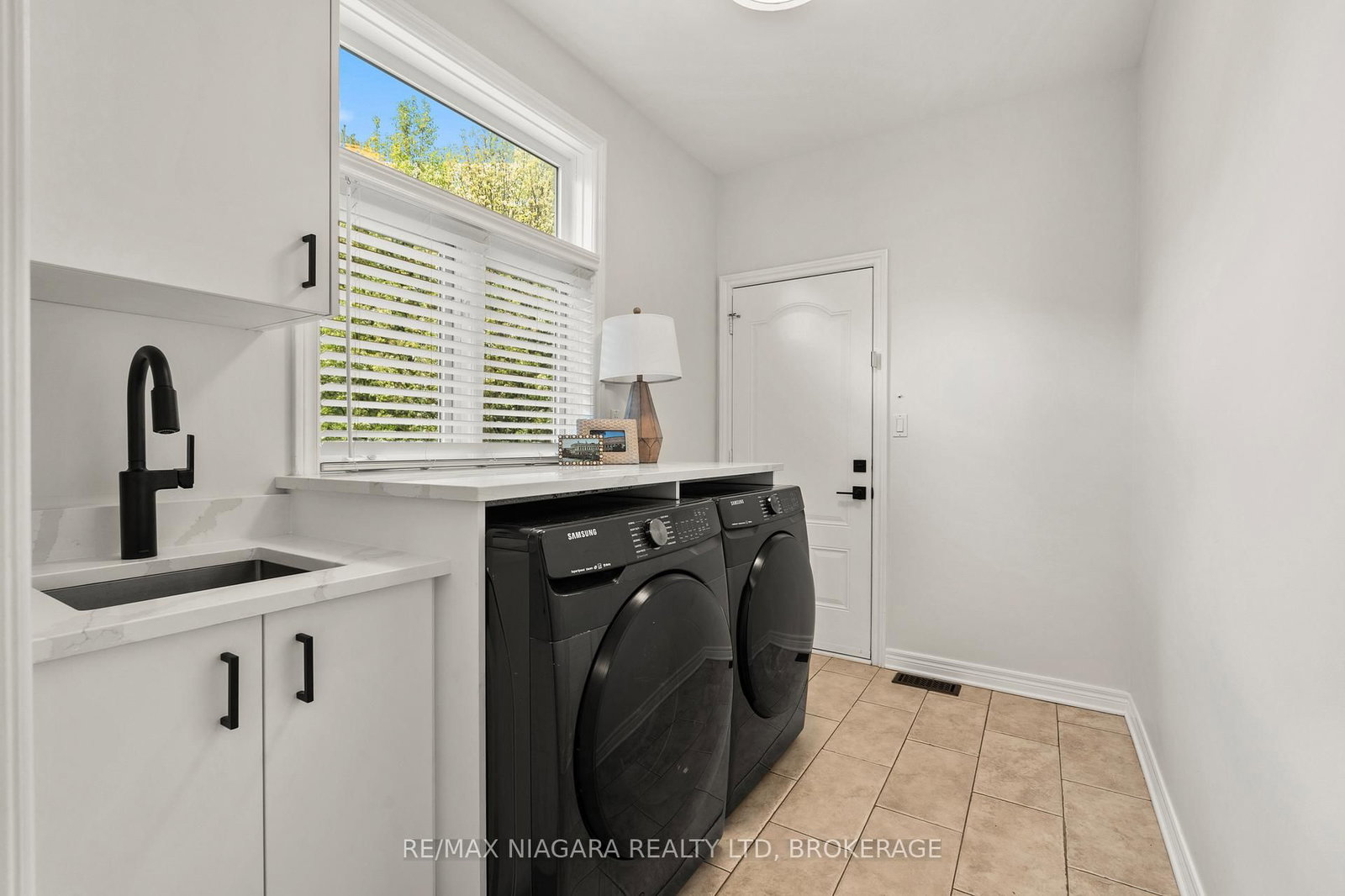 24 Red Haven Drive - Photo 17